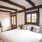 Country house Arotzenea