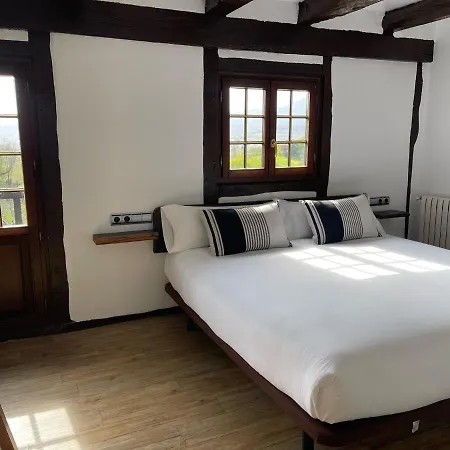 Country house Arotzenea *