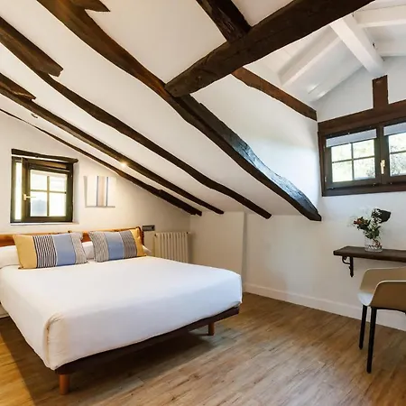 Lantställe Arotzenea *